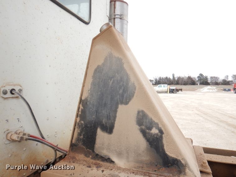 image for item DH8808 1983 International Transtar 4300  dump truck