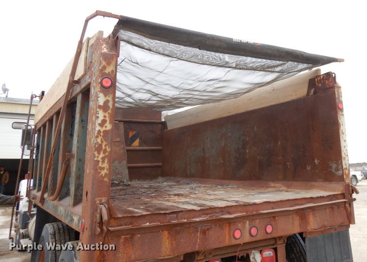 image for item DH8808 1983 International Transtar 4300  dump truck