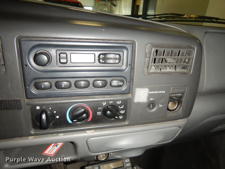 image for item DH8809 2002 Ford F350 Super Duty XL  brush fire truck