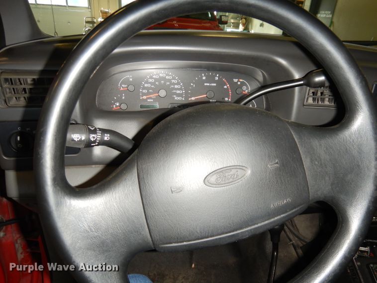 image for item DH8809 2002 Ford F350 Super Duty XL  brush fire truck