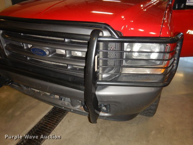 image for item DH8809 2002 Ford F350 Super Duty XL  brush fire truck