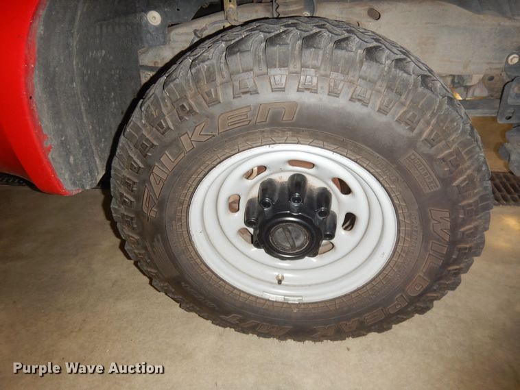 image for item DH8809 2002 Ford F350 Super Duty XL  brush fire truck