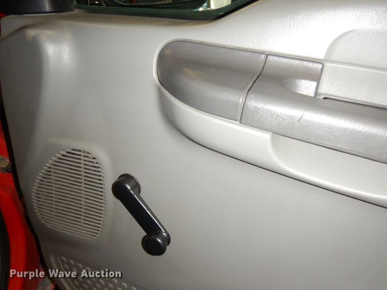 image for item DH8809 2002 Ford F350 Super Duty XL  brush fire truck