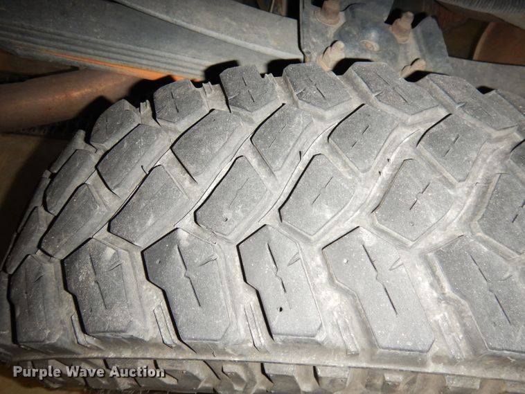 image for item DH8809 2002 Ford F350 Super Duty XL  brush fire truck