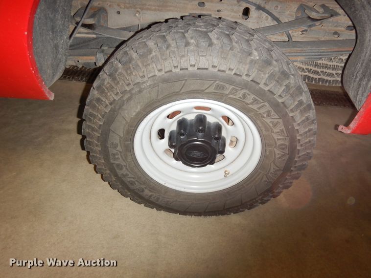 image for item DH8809 2002 Ford F350 Super Duty XL  brush fire truck