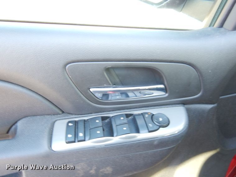 image for item DH8810 2013 Chevrolet Tahoe  SUV