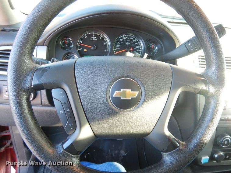 image for item DH8810 2013 Chevrolet Tahoe  SUV