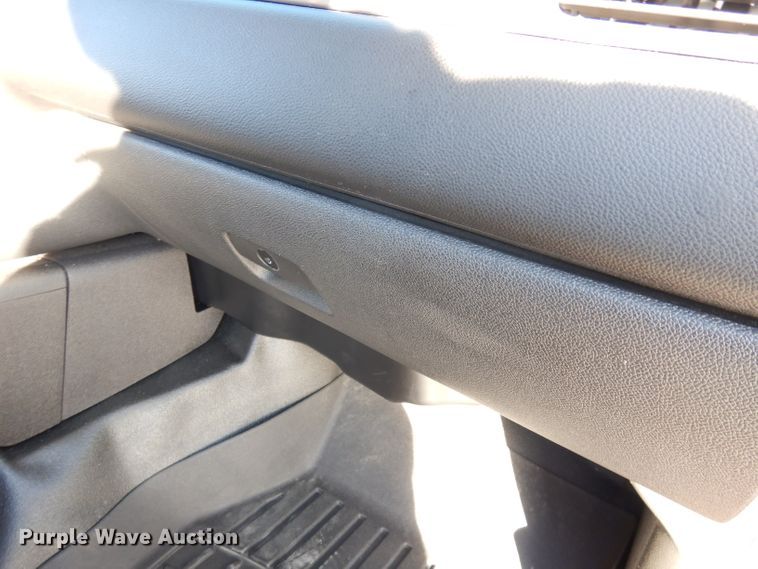 image for item DH8810 2013 Chevrolet Tahoe  SUV