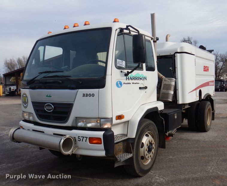 image for item DJ3778 2009 Nissan UD3000  street sweeper truck