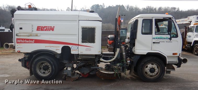 image for item DJ3778 2009 Nissan UD3000  street sweeper truck