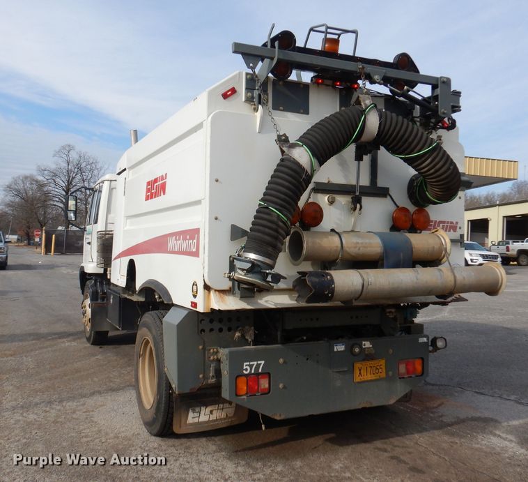 image for item DJ3778 2009 Nissan UD3000  street sweeper truck