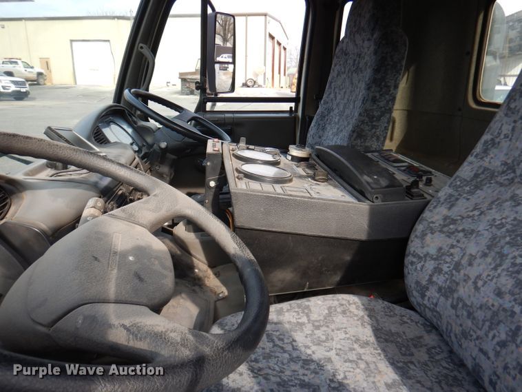 image for item DJ3778 2009 Nissan UD3000  street sweeper truck