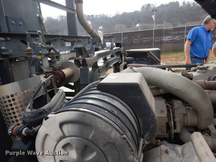 image for item DJ3778 2009 Nissan UD3000  street sweeper truck