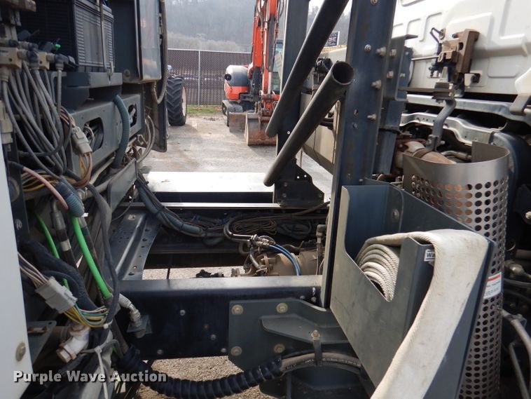 image for item DJ3778 2009 Nissan UD3000  street sweeper truck