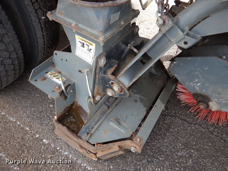 image for item DJ3778 2009 Nissan UD3000  street sweeper truck