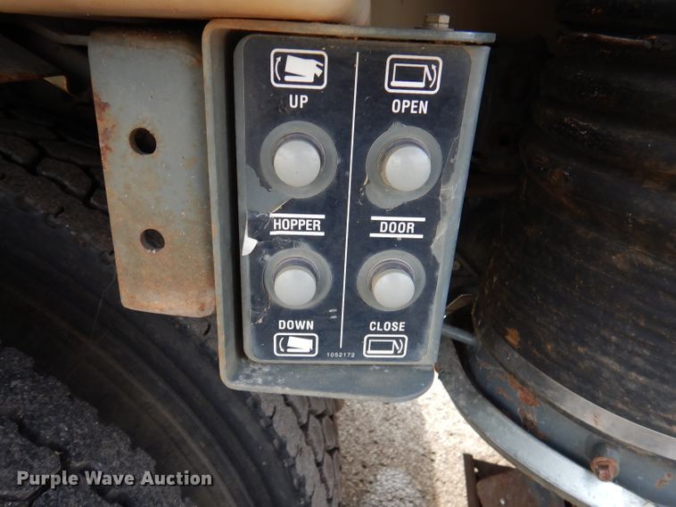 image for item DJ3778 2009 Nissan UD3000  street sweeper truck