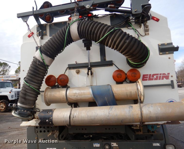 image for item DJ3778 2009 Nissan UD3000  street sweeper truck