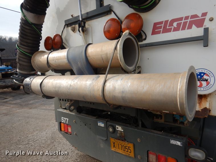 image for item DJ3778 2009 Nissan UD3000  street sweeper truck