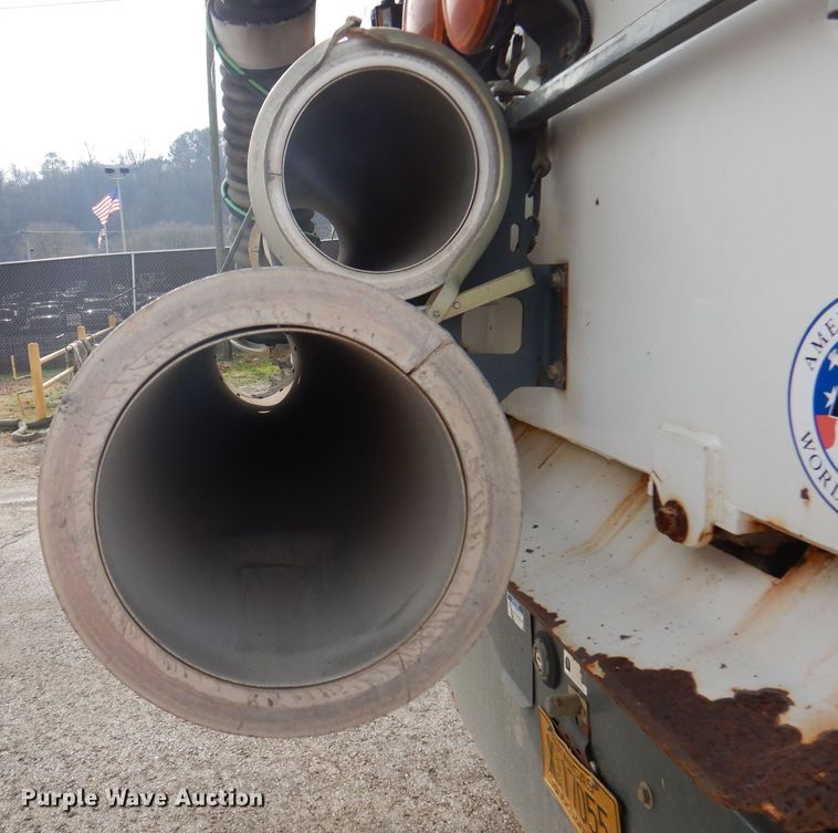 image for item DJ3778 2009 Nissan UD3000  street sweeper truck