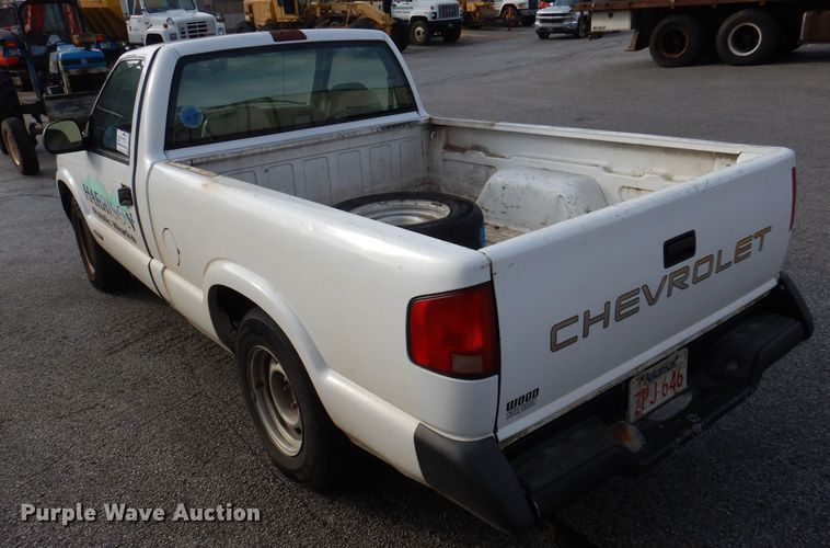 image for item DJ3780 1996 Chevrolet S10  pickup truck