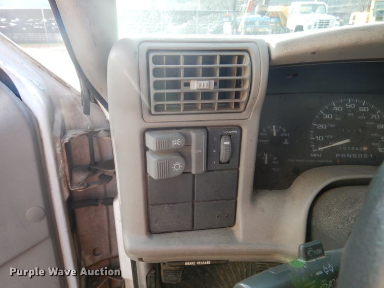 image for item DJ3780 1996 Chevrolet S10  pickup truck