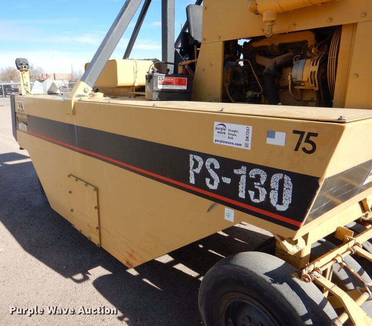 image for item DK7247 1993 Caterpillar PS-130  pneumatic roller