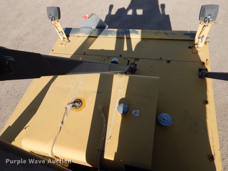 image for item DK7247 1993 Caterpillar PS-130  pneumatic roller