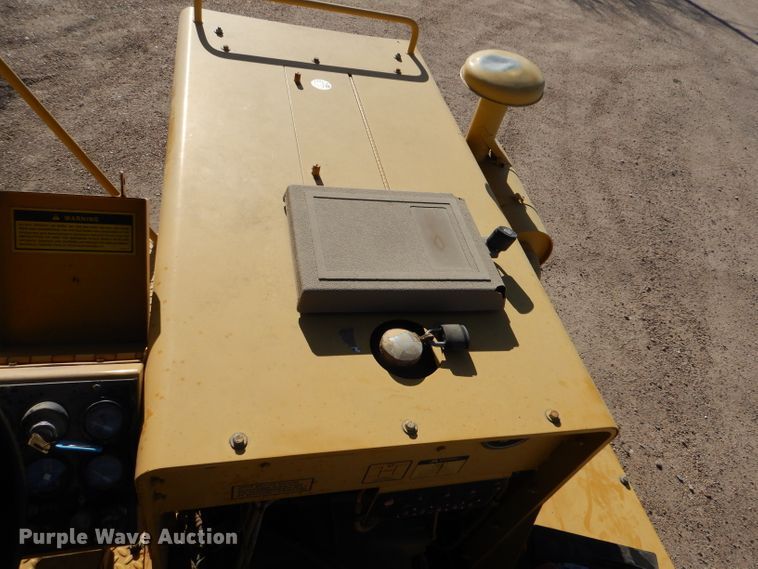 image for item DK7247 1993 Caterpillar PS-130  pneumatic roller