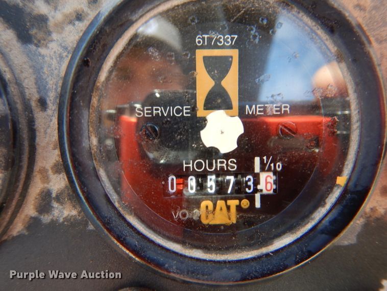 image for item DK7247 1993 Caterpillar PS-130  pneumatic roller