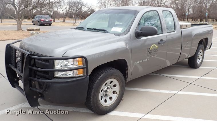 image for item DN2442 2013 Chevrolet Silverado 1500  Ext. Cab pickup truck