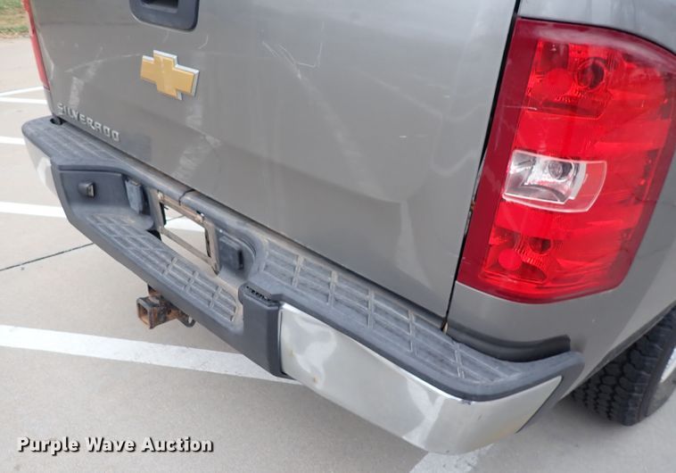 image for item DN2442 2013 Chevrolet Silverado 1500  Ext. Cab pickup truck