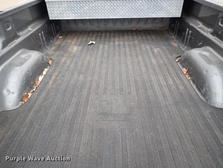 image for item DN2442 2013 Chevrolet Silverado 1500  Ext. Cab pickup truck