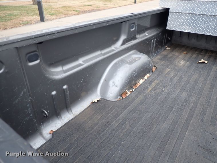 image for item DN2442 2013 Chevrolet Silverado 1500  Ext. Cab pickup truck