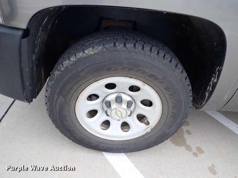 image for item DN2442 2013 Chevrolet Silverado 1500  Ext. Cab pickup truck