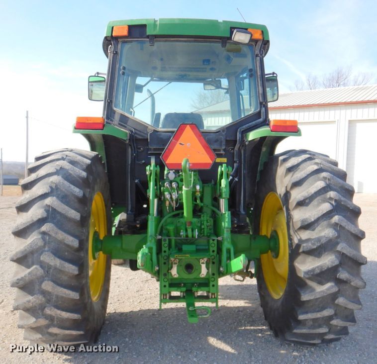 image for item DN2642 2002 John Deere 6405  tractor