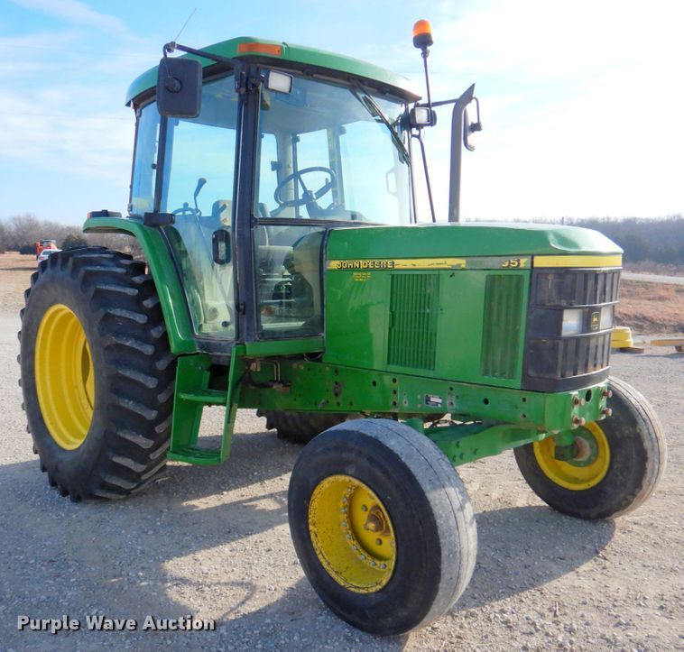 image for item DN2642 2002 John Deere 6405  tractor