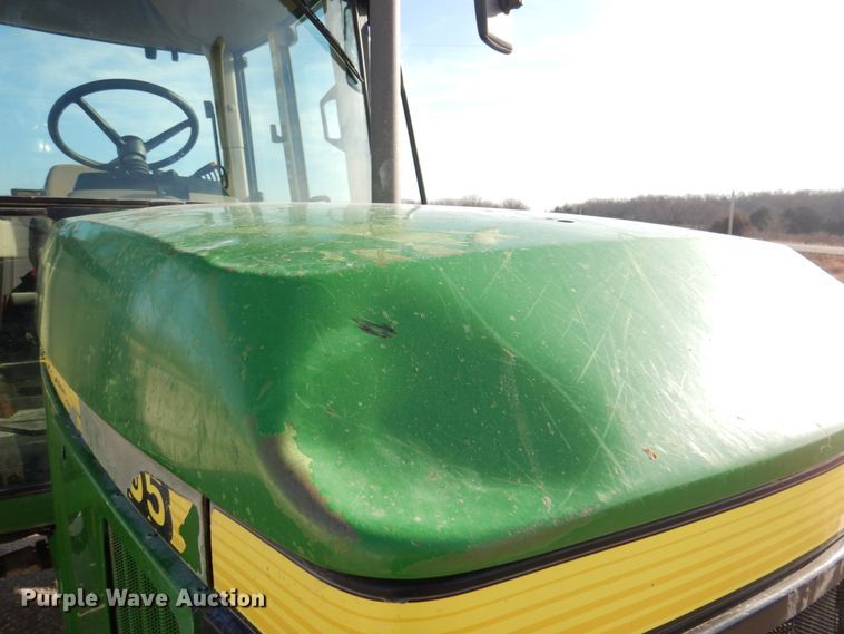 image for item DN2642 2002 John Deere 6405  tractor