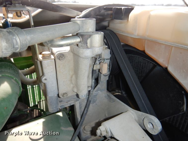 image for item DN2642 2002 John Deere 6405  tractor