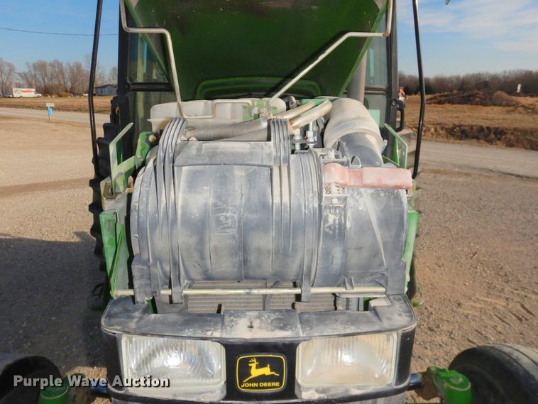 image for item DN2642 2002 John Deere 6405  tractor