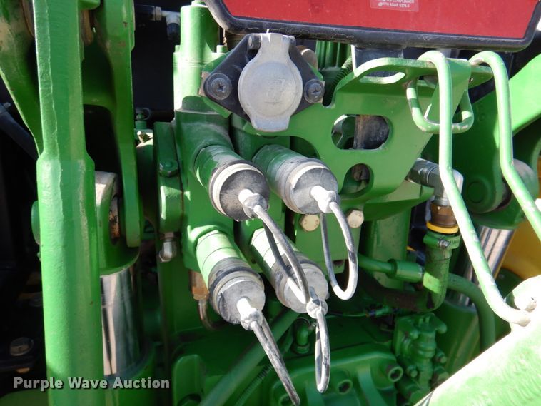 image for item DN2642 2002 John Deere 6405  tractor