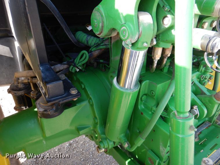 image for item DN2642 2002 John Deere 6405  tractor