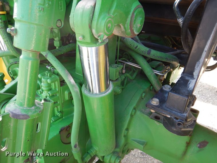 image for item DN2642 2002 John Deere 6405  tractor