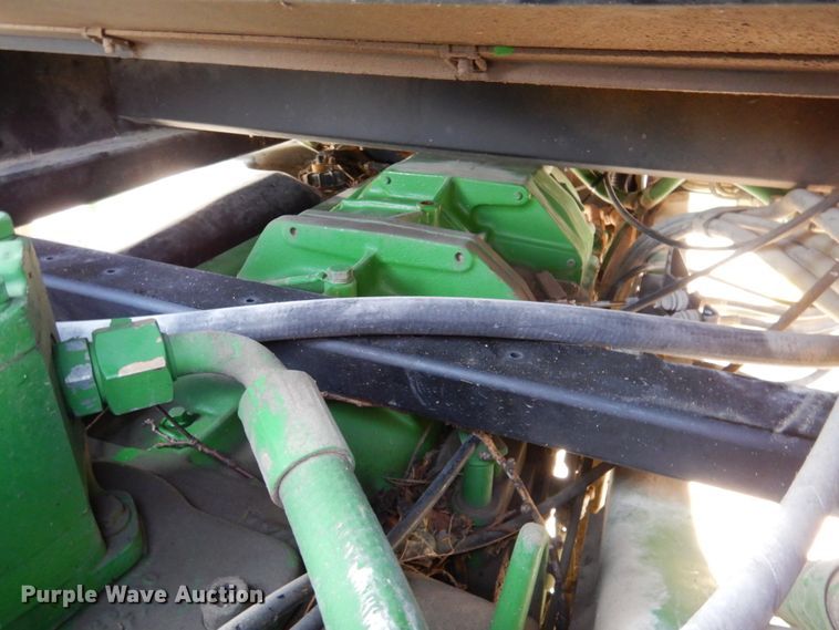 image for item DN2642 2002 John Deere 6405  tractor