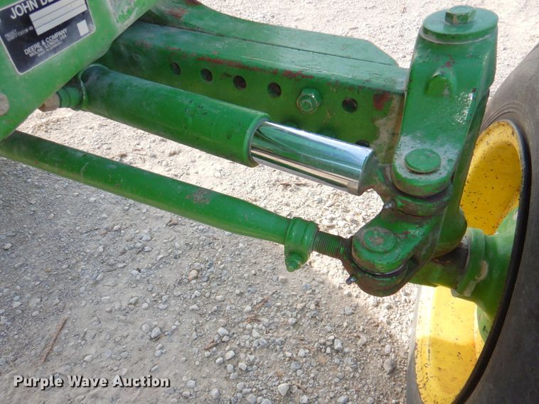 image for item DN2642 2002 John Deere 6405  tractor