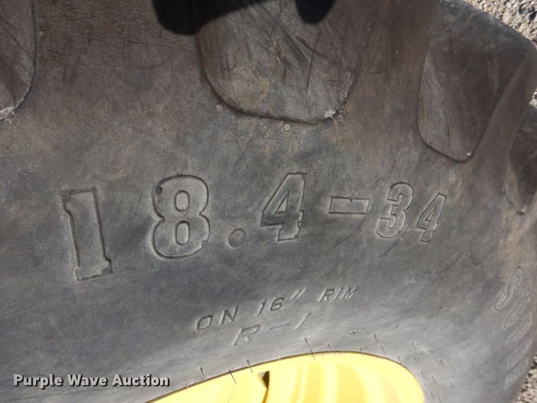 image for item DN2642 2002 John Deere 6405  tractor