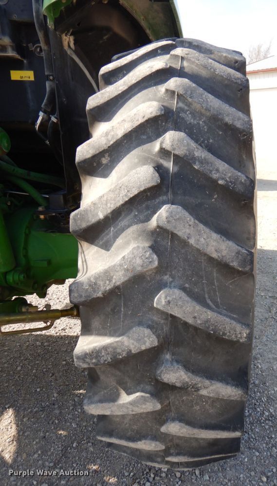 image for item DN2642 2002 John Deere 6405  tractor