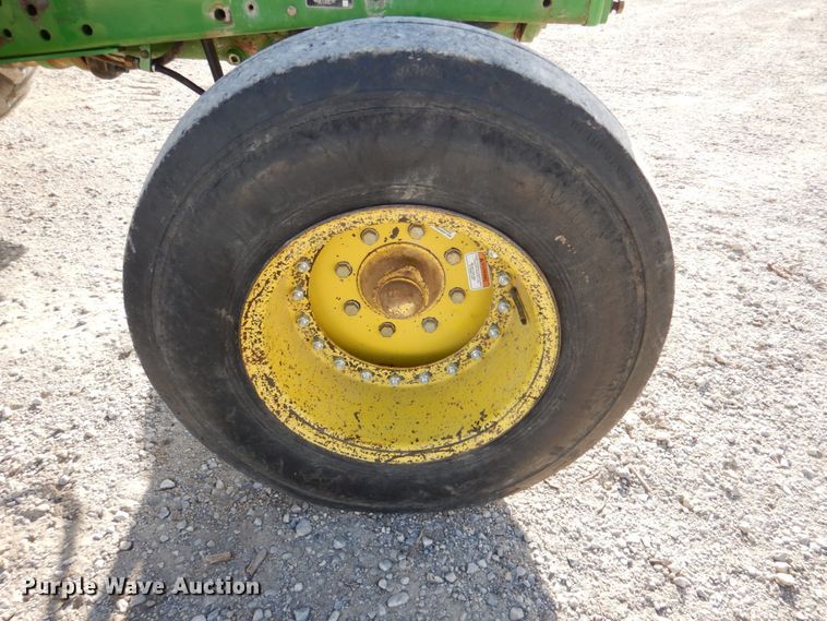 image for item DN2642 2002 John Deere 6405  tractor