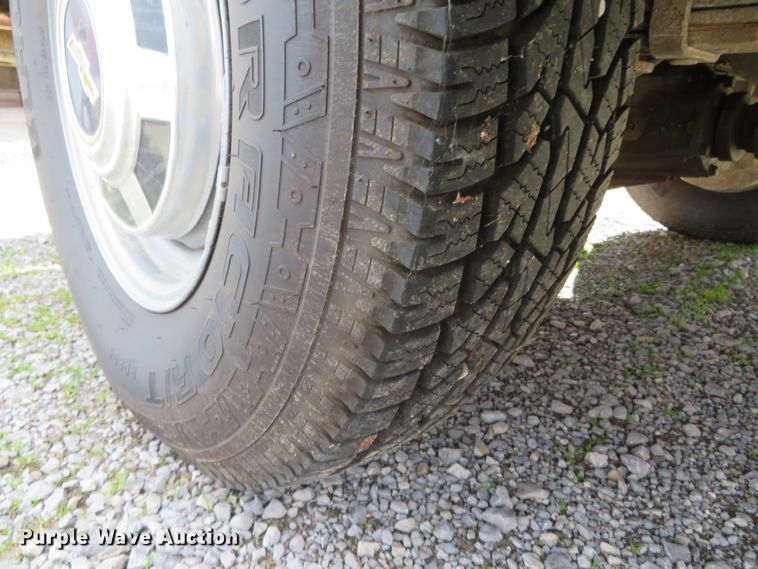 image for item DN7852 1993 Chevrolet G30  emergency vehicle