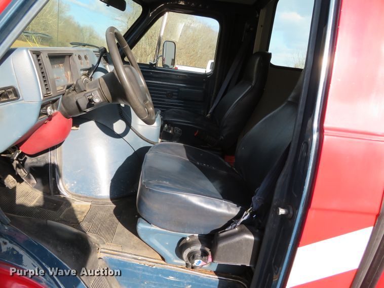 image for item DN7852 1993 Chevrolet G30  emergency vehicle