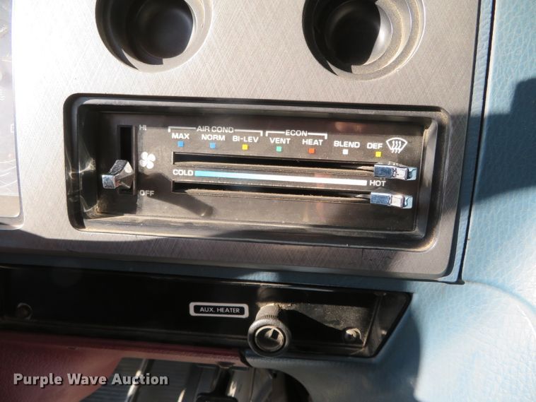 image for item DN7852 1993 Chevrolet G30  emergency vehicle